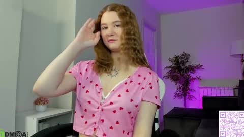 Ester online show from December 5, 11:45 pm