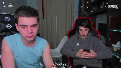 Snapshot of esthetics_boys chatting on January 7, 9:57 pm LOUIS online show from January 7, 9:57 pm