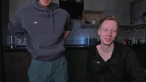 LOUIS online show from March 17, 12:10 pm