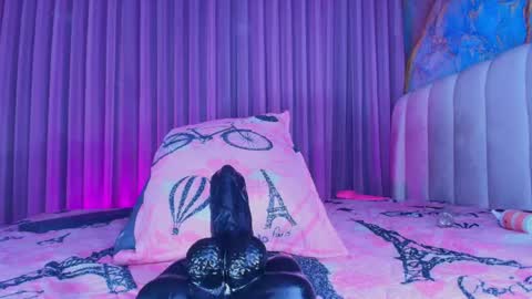 Estrella online show from April 22, 12:12 pm