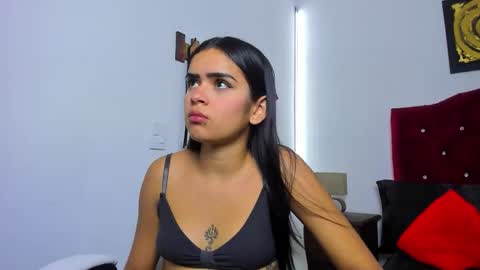 Estrella  online show from December 16, 1:06 pm