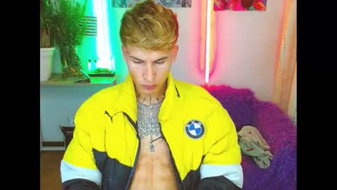 Snapshot of estrellita__jordan chatting on February 12, 4:33 am JORDAN online show from February 12, 4:33 am