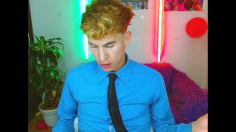 Snapshot of estrellita__jordan chatting on March 10, 11:01 am JORDAN online show from March 10, 11:01 am