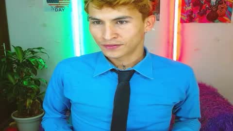 Snapshot of estrellita__jordan chatting on March 6, 12:21 am JORDAN online show from March 6, 12:21 am