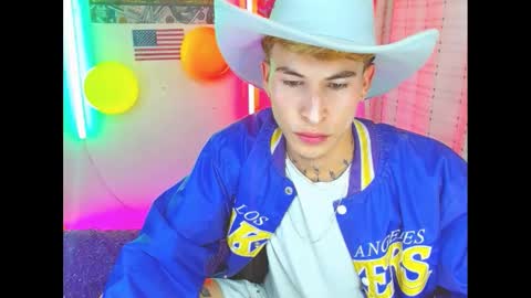 Snapshot of estrellita__jordan chatting on February 23, 12:19 am JORDAN online show from February 23, 12:19 am