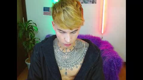 Snapshot of estrellita__jordan chatting on January 19, 12:17 pm JORDAN online show from January 19, 12:17 pm