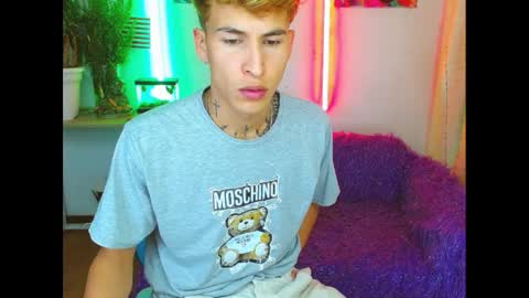 Snapshot of estrellita__jordan chatting on February 11, 1:52 am JORDAN online show from February 11, 1:52 am