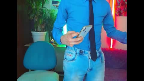 Snapshot of estrellita__jordan chatting on February 9, 2:06 am JORDAN online show from February 9, 2:06 am