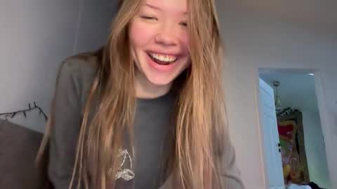 nika 3 online show from January 8, 2:34 pm