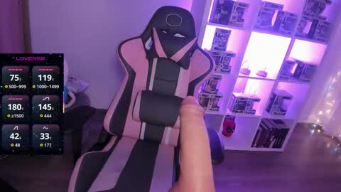 eternalmuse online show from November 24, 9:41 am