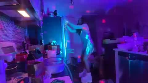 Bustedpussy online show from April 3, 9:49 am