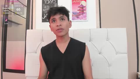 Snapshot of ethan_westt chatting on September 9, 8:20 pm Ethan online show from September 9, 8:20 pm