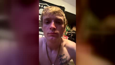 ethanbmx2001 online show from May 3, 7:36 am