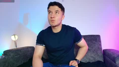 ethanconnor_ online show from April 8, 12:41 pm