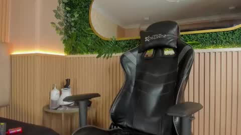 ethanlowell online show from February 5, 5:22 am