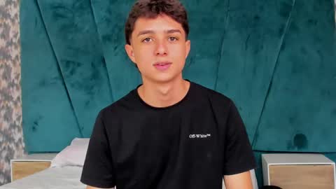 ethanlowell online show from February 18, 9:09 pm