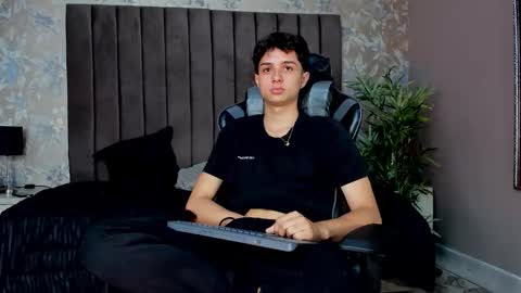 ethanlowell online show from October 9, 8:09 am