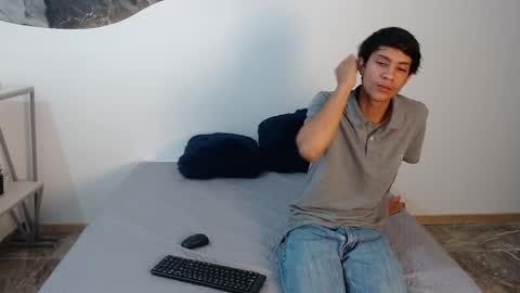   online show from April 21, 11:39 am