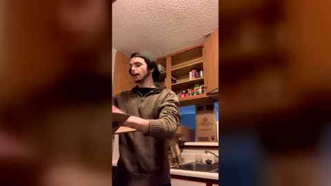 ethb0211 online show from March 22, 8:24 pm