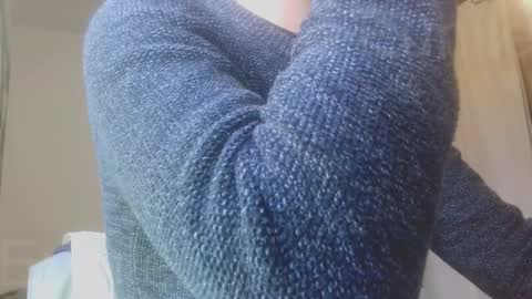 eunile online show from December 3, 12:50 pm