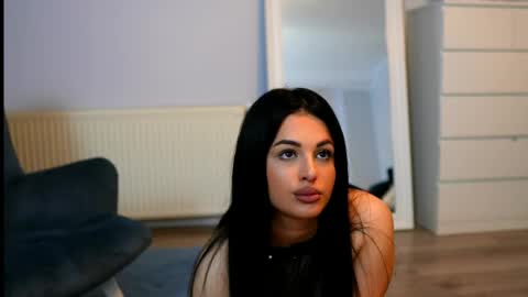 euphoriaelle online show from May 18, 6:36 pm