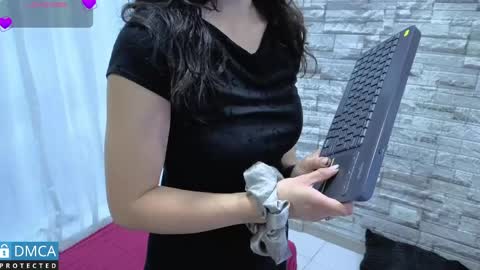 eva delight online show from May 11, 12:01 pm