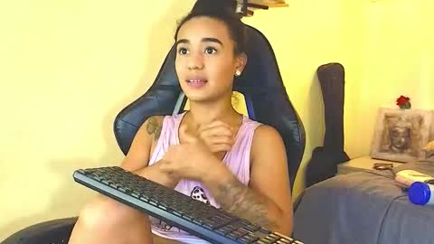 Eva Foxs  online show from December 1, 9:35 pm