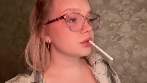 Snapshot of eva_kittenn chatting on September 27, 8:17 pm eva_kittenn online show from September 27, 8:17 pm