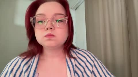 eva_kittenn online show from May 20, 3:07 pm