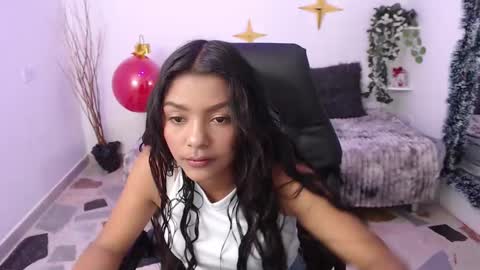 Eva  online show from December 16, 4:30 am