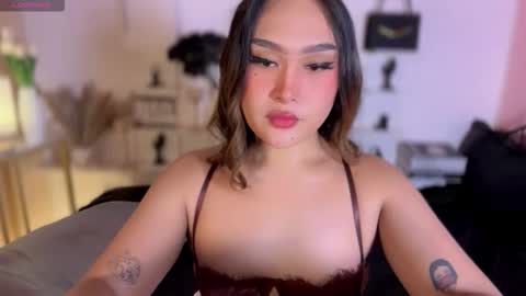 Queen Eva Mazikeen online show from February 25, 9:40 pm