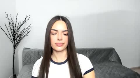 Eva online show from April 25, 1:41 pm