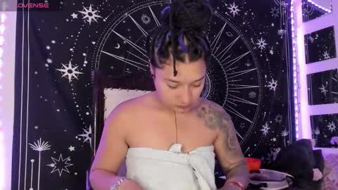 Eva  online show from September 21, 6:28 am