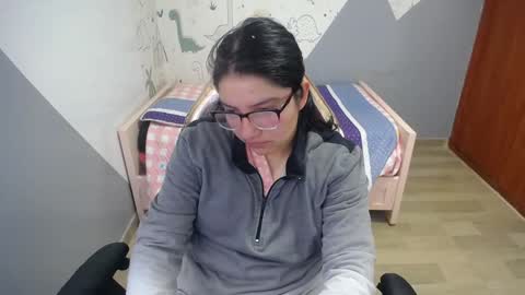 eva_smit_t online show from January 6, 1:42 am