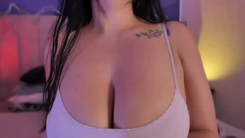 julieth online show from March 12, 9:07 pm