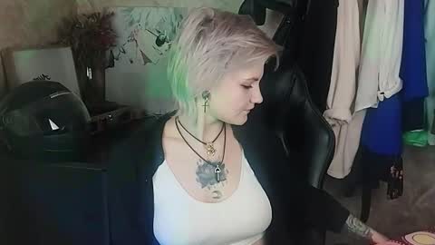 Eva Brownie online show from February 27, 2:21 pm