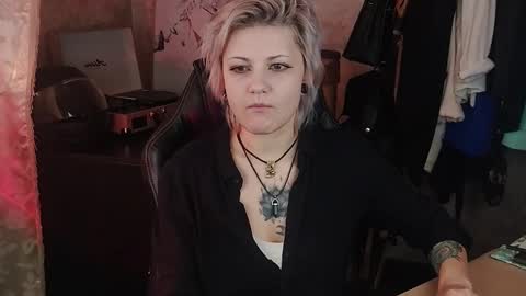 Eva Brownie online show from March 9, 11:47 am