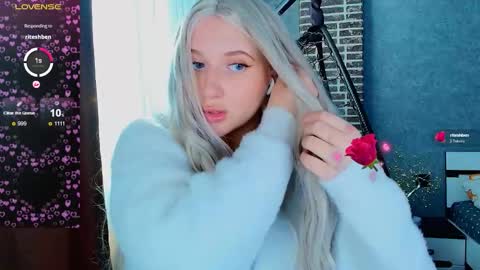 Eva  online show from November 6, 6:38 am