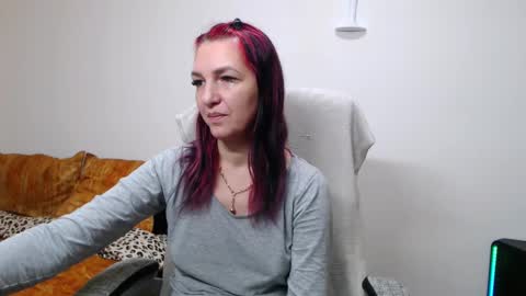 EvadesireONE online show from January 17, 6:28 pm