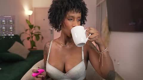 Snapshot of evajacksss_ chatting on March 11, 9:37 pm evajacksss_ online show from March 11, 9:37 pm