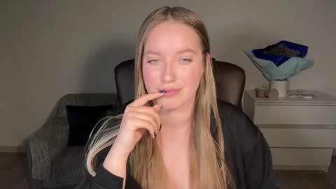 Eva online show from April 21, 9:00 pm