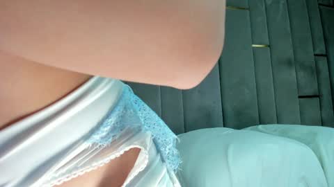 EVA online show from June 5, 10:20 am