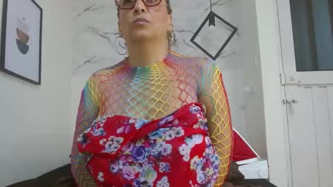 Eva Mills online show from October 9, 8:58 pm