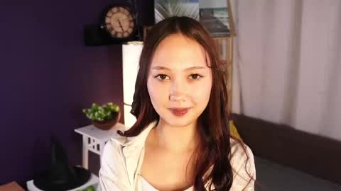 Hello im Lia online show from April 27, 4:15 pm