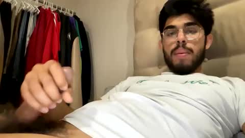 Snapshot of evansjacob chatting on October 13, 12:34 am evansjacob online show from October 13, 12:34 am