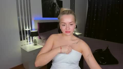 EvaRider online show from March 10, 7:56 am