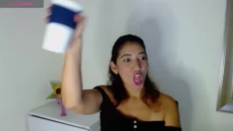 evarodriguez_ online show from March 12, 6:44 pm