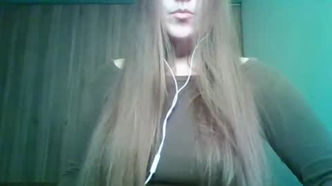 evasapples2026 online show from April 30, 8:57 pm
