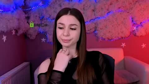 eve rose  online show from March 25, 10:11 am