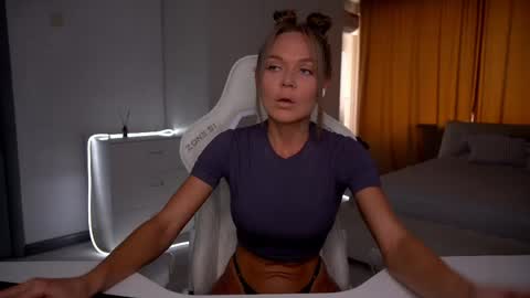 Evelina online show from June 6, 8:31 am